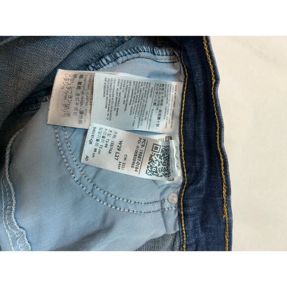 Levi's Boyfriend Mid Rise Women's Jeans in Size 29 Waist/27” inseam - Picture 5 of 9